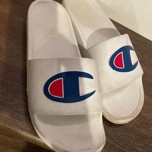 Champion slides size 6